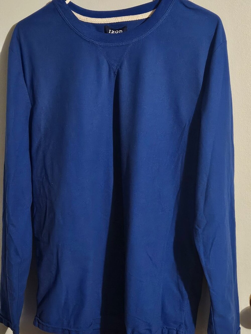 IZOD Long sleeve crew neck shirt